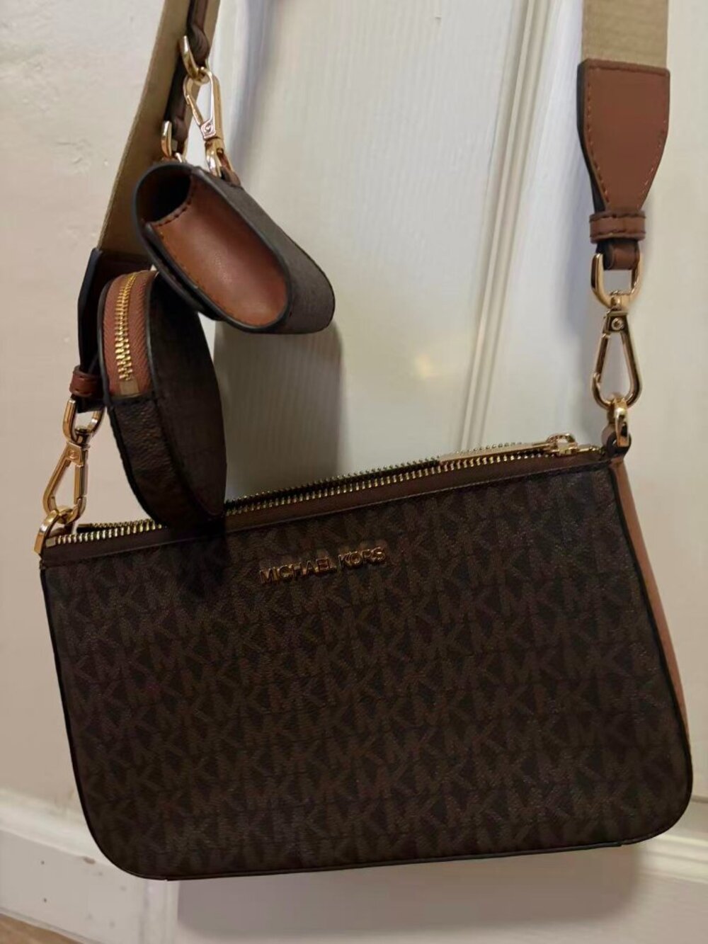 Michael Kors Crossbody Bag